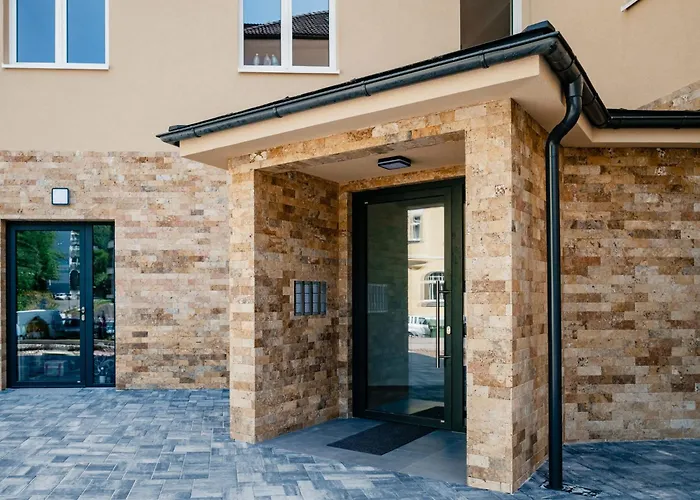 Miner's & Sauna By Interhome ياخيموف
